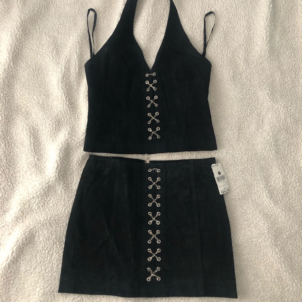 Wilson’s skirt and top set